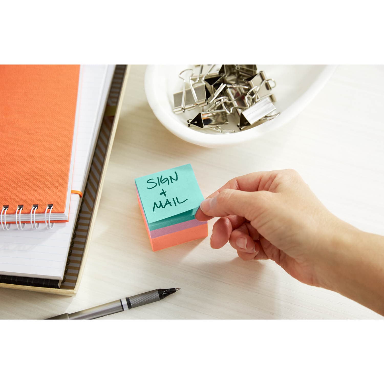 Post-it Notes Cube 2051-PAS, 1 7/8 in x 1 7/8 in (47.6 mm x 47.6 mm)_1