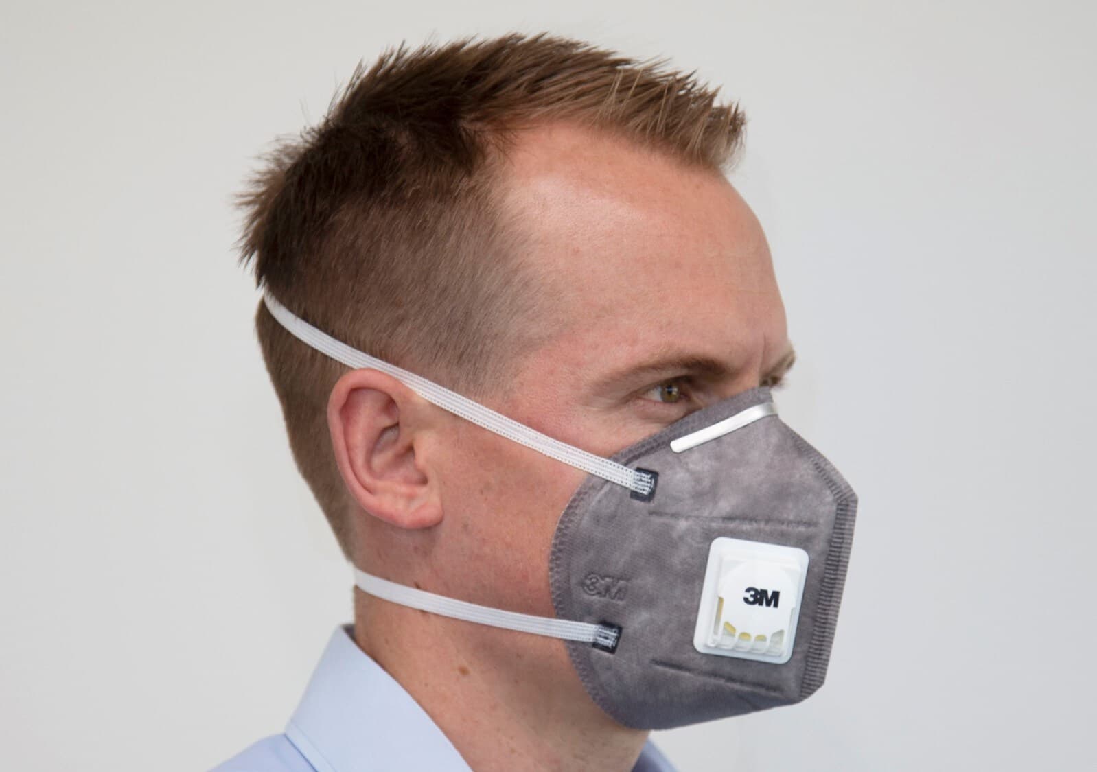 3M™ Flat Fold Particulate Respirator 9542V, P2, Valved, with Nuisance Level* Organic Vapour Relief, 20/Box