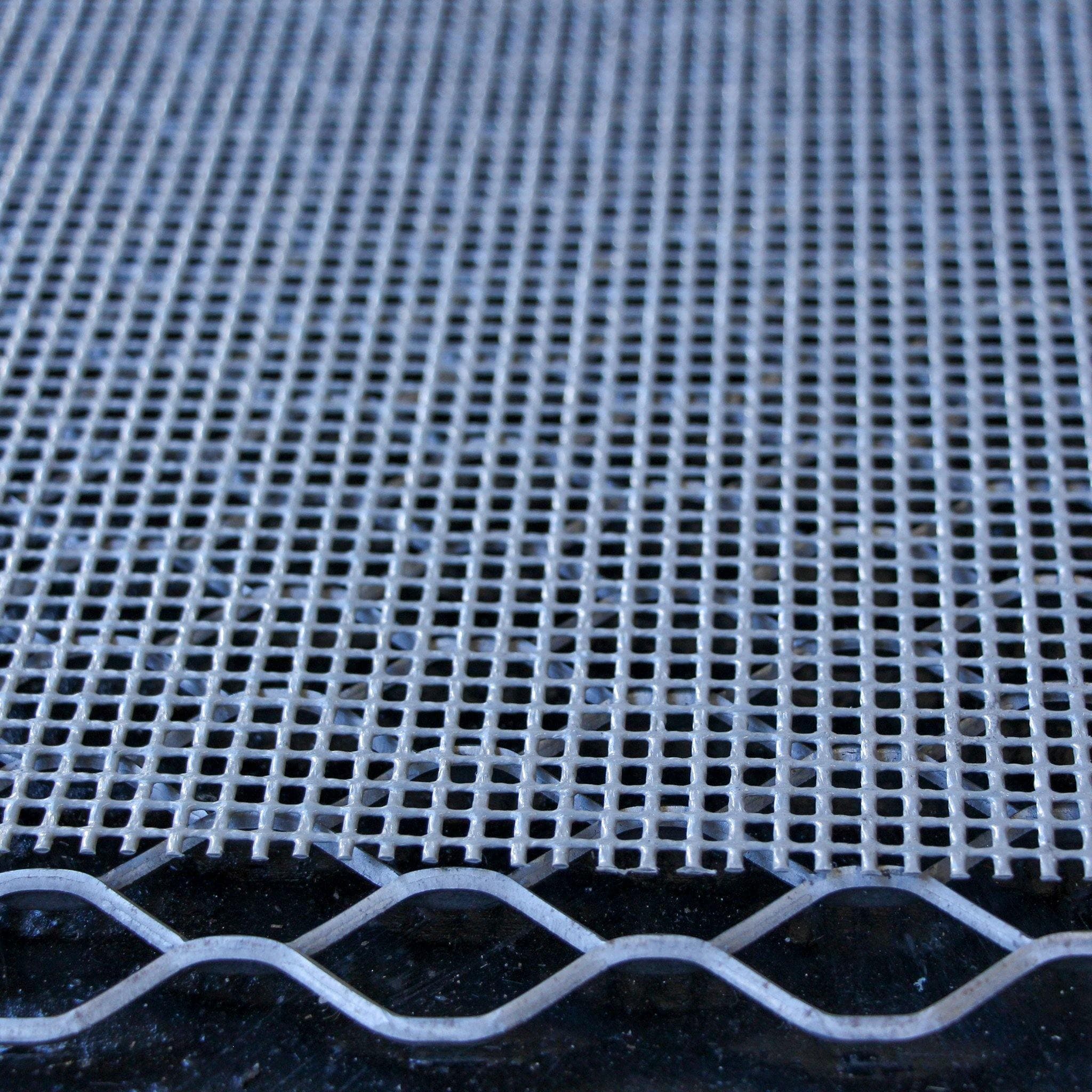 GRIPPS GRIPPGrid 530gsm - FR Grid Mesh Matting - 25m_1