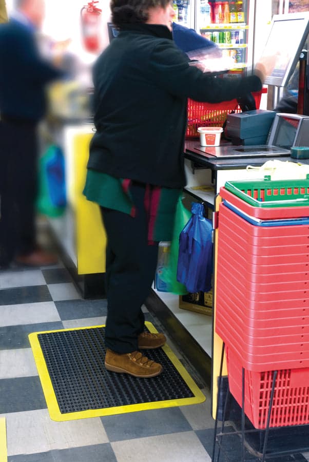 3M Protective Coverall Grey Medium Type3/4/5/6 (4570) (4570-M)